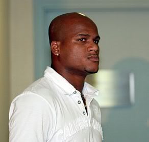 zagueiro Domingos cavalo Tá olhando o que!? Vai ler o texto e não me olha torto não!