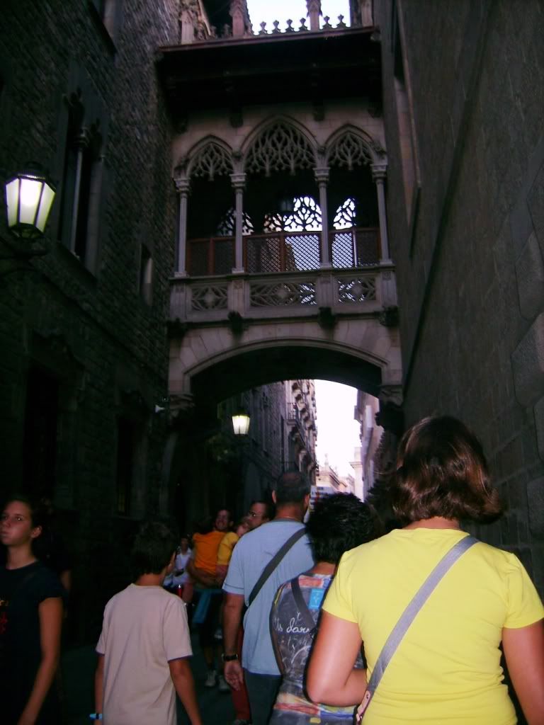 barcelona attractions, barcelona city tour, las ramblas barcelona, barcelona cathedral, tourists barcelona information