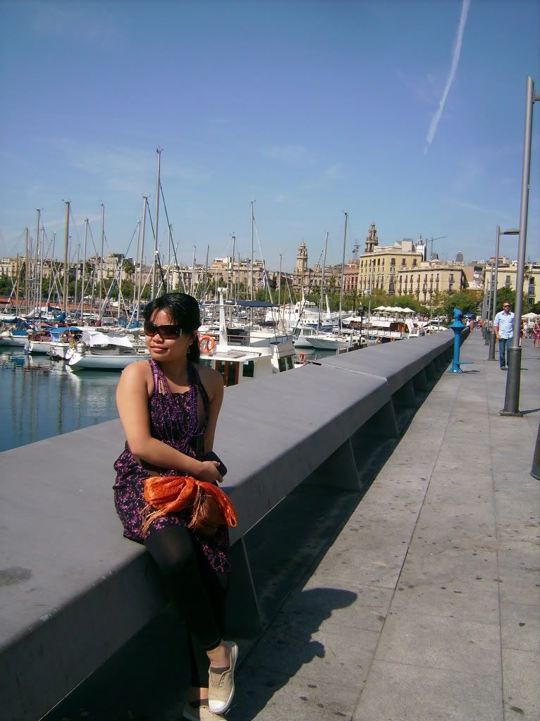 marina port vell, marina port vell barcelona photos, barcelona attraction, spain attractions