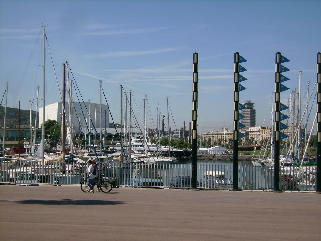 marina port vell, marina port vell barcelona photos, barcelona attraction, spain attractions