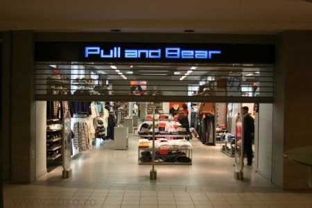 Pull And Bear. pull and ear Image