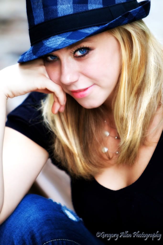 IMAGE: http://i646.photobucket.com/albums/uu185/BigAlz1/Kris/IMG_7521-as--Smart-Object-1-copy-as-Smart-Object-1.jpg