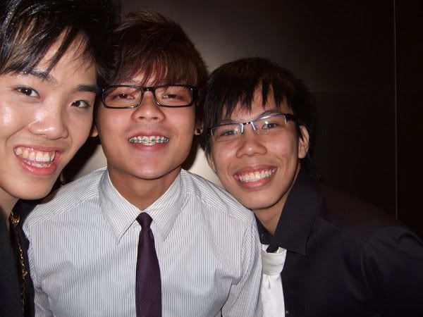 27210_369052572519_663837519_360172.jpg picture by PangCheng